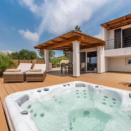 Holiday home Joy *